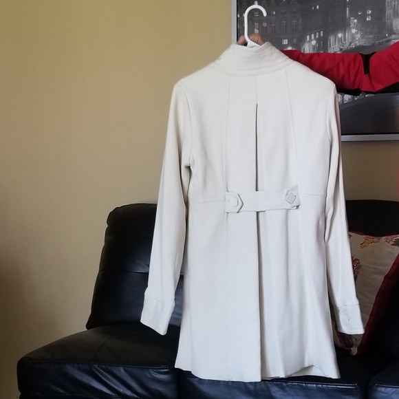 White Jacket, size XS (fits like a Small) - Picture 2 of 3